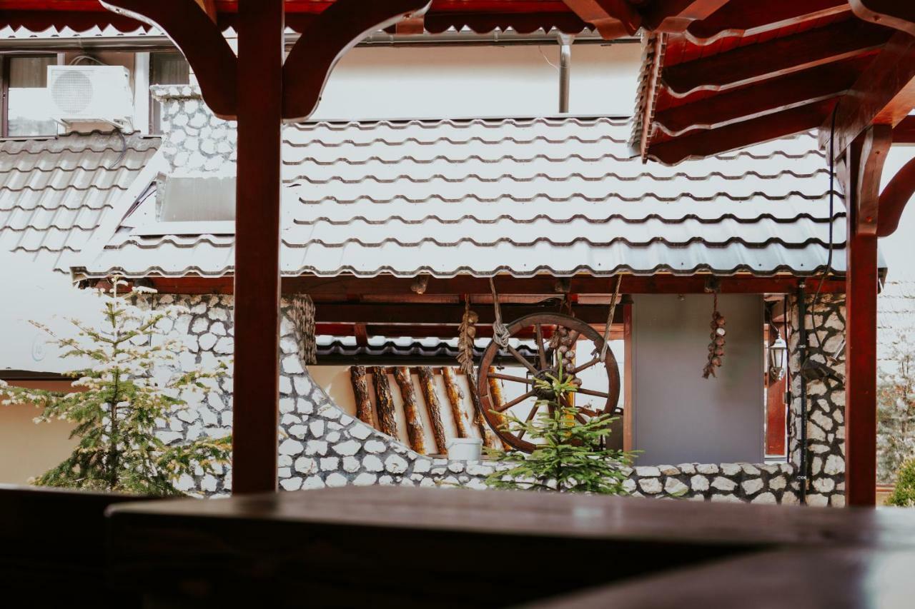 Hotel-Restaurant Milenium Salonta Ngoại thất bức ảnh
